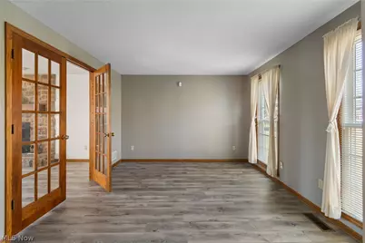 6496 Sandava Avenue NW, Canton, OH 44718 - Photo 5