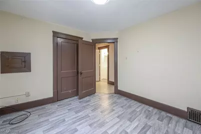 914 Delia Avenue, Akron, OH 44320 - Photo 17
