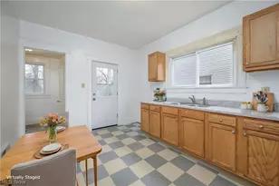 914 Delia Ave, Akron, OH 44320 - Photo 13