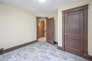 914 Delia Ave, Akron, OH 44320 - Photo 17