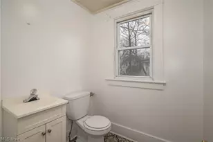 914 Delia Ave, Akron, OH 44320 - Photo 13