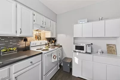 348 East Street, Fairport Harbor, OH 44077 - Photo 21