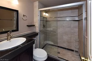 19000 Lake Rd, Rocky River, OH 44116 - Photo 25