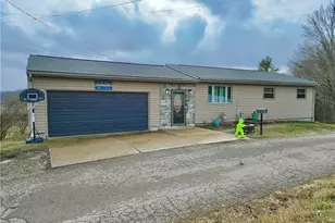 1446 Riverview Dr, Zanesville, OH 43701 - Photo 1