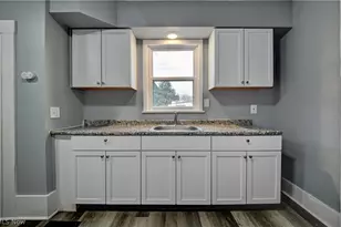 994 Perry Ave, Barberton, OH 44203 - Photo 15