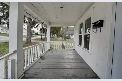 994 Perry Avenue, Barberton, OH 44203 - Photo 5