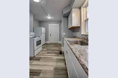 994 Perry Avenue, Barberton, OH 44203 - Photo 13