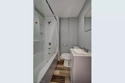 994 Perry Avenue, Barberton, OH 44203 - Photo 17