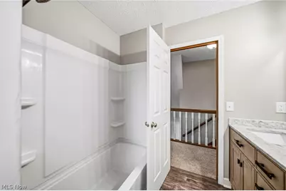 32068 Dorchester Drive, Avon Lake, OH 44012 - Photo 27