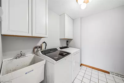 32068 Dorchester Drive, Avon Lake, OH 44012 - Photo 13