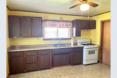 55500 National Road, Bridgeport, OH 43912 - Photo 7