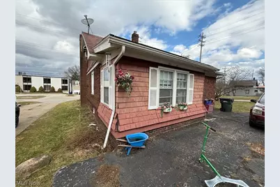 630 Munroe Falls Avenue, Cuyahoga Falls, OH 44221 - Photo 3