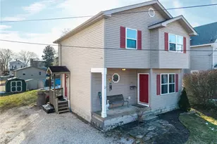 67 25th St NW, Barberton, OH 44203 - Photo 3