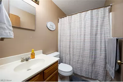 67 25th Street NW, Barberton, OH 44203 - Photo 23