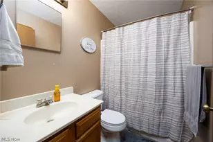 67 25th St NW, Barberton, OH 44203 - Photo 23