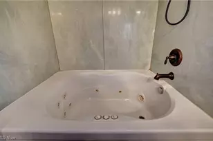 142 E Clay St, Fredericksburg, OH 44627 - Photo 27