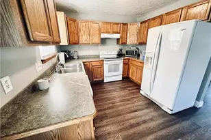 3200 Foxford Ct, Lakemore, OH 44312 - Photo 5