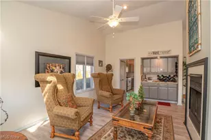 101 N Cir Dr, Canton, OH 44709 - Photo 11