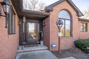 101 N Cir Dr, Canton, OH 44709 - Photo 3