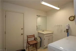 101 N Cir Dr, Canton, OH 44709 - Photo 29