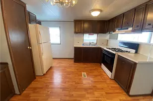 34424 Euclid Ave, Willoughby, OH 44094 - Photo 9