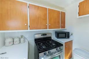 1144 Sutherland Ave, Akron, OH 44314 - Photo 19