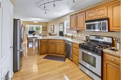 407 Clearbrook Drive, Avon Lake, OH 44012 - Photo 15