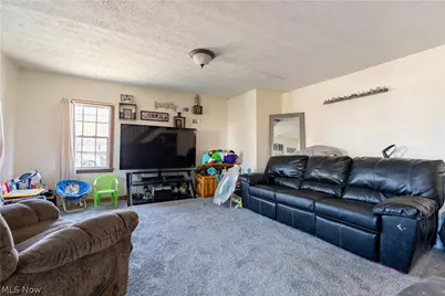 335 High Street SW, Carrollton, OH 44615 - Photo 3