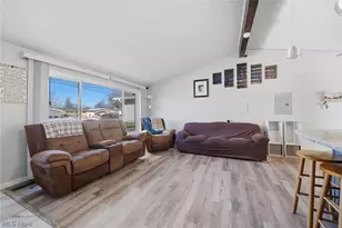 9185 Milford Dr, Northfield, OH 44067 - Photo 3