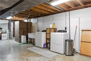 1853 Lancaster Dr, Youngstown, OH 44511 - Photo 29