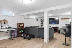 1853 Lancaster Dr, Youngstown, OH 44511 - Photo 27