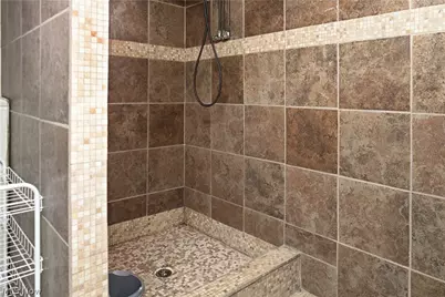 1853 Lancaster Drive, Youngstown, OH 44511 - Photo 31