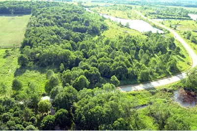 Pilot Knob Avenue NE, Canton, OH 44721 - Photo 7