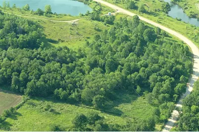 Pilot Knob Avenue NE, Canton, OH 44721 - Photo 3