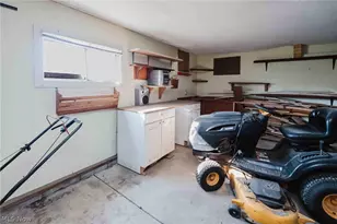 524 Jefferson Ave, Barberton, OH 44203 - Photo 41