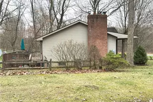 42900 Woodvale Ln, Columbiana, OH 44408 - Photo 3