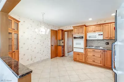 1196 N Skyline Drive, Green Hills, OH 44131 - Photo 13