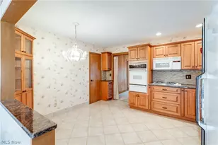 1196 N Skyline Dr, Green Hills, OH 44131 - Photo 13