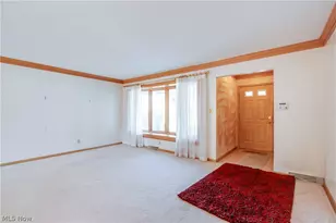 1196 N Skyline Dr, Green Hills, OH 44131 - Photo 9