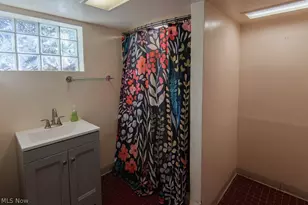 84 S Hazelwood Ave, Youngstown, OH 44509 - Photo 27