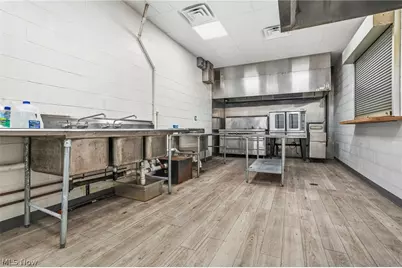 2600 25th Street NE, Canton, OH 44705 - Photo 11