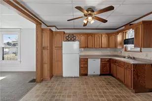 1331 Louisiana Ave NW, Canton, OH 44703 - Photo 9