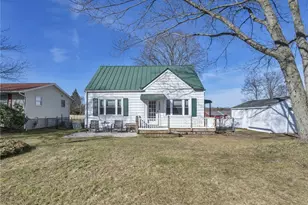 1932 Issaquah St, Cuyahoga Falls, OH 44221 - Photo 1