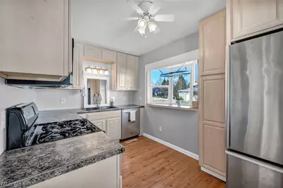 1932 Issaquah Street, Cuyahoga Falls, OH 44221 - Photo 9