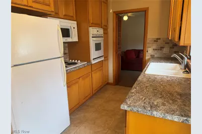 17570 Lakewood Avenue, Lake Milton, OH 44429 - Photo 9