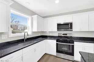 1331 Leonora Ave, Akron, OH 44305 - Photo 13