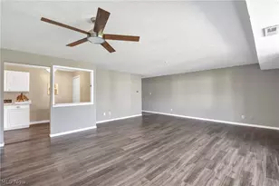 26179 Raintree Blvd, Olmsted Falls, OH 44138 - Photo 9