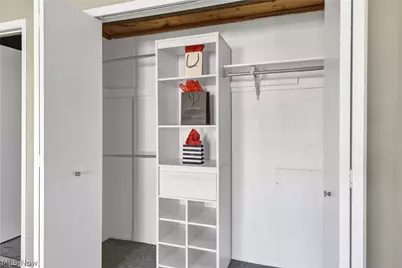 26179 Raintree Boulevard #D8, Olmsted Falls, OH 44138 - Photo 27