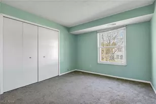 26179 Raintree Blvd, Olmsted Falls, OH 44138 - Photo 21