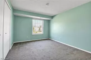 26179 Raintree Blvd, Olmsted Falls, OH 44138 - Photo 19